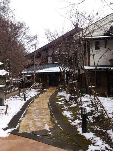 新穂高温泉の槍見館へ