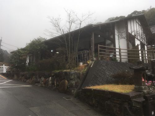 【別府市】柴石温泉〜秘境感漂う自然の中の静かな共同浴場