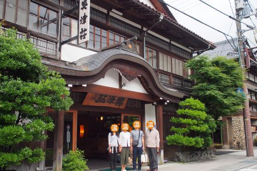 【足元湧出だけじゃない】奥津温泉 名泉鍵湯 奥津荘