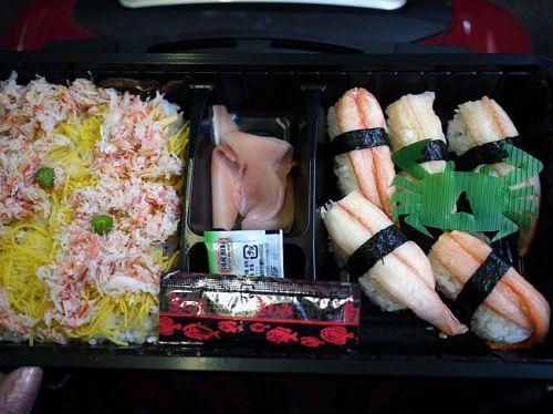 山陰本線のボックスシートで食べたいかにづくし弁当『山よし』@城崎温泉