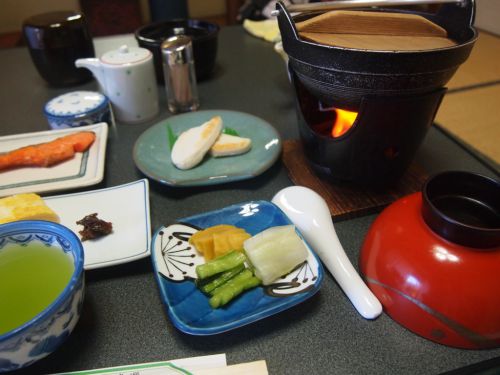 温泉宿の、お部屋食