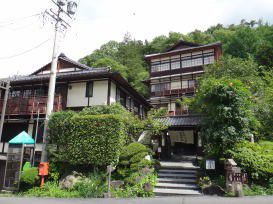 別所温泉 臨泉楼 柏屋別荘(閉館)