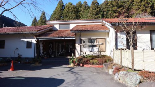 飲んでよし、浸かってよし。アルカリ硫黄泉のぬる湯「佐野川温泉」に行ってきました☆