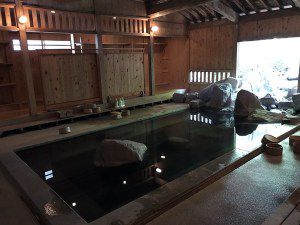 山奥の温泉デパート 中房温泉 外湯編