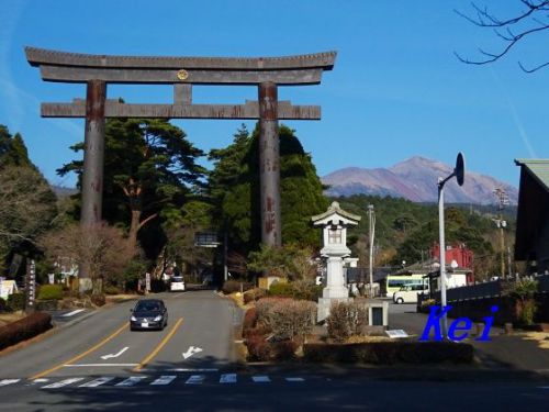霧島神宮にFG初詣(1)大鳥居と足湯、霧島神宮温泉、西郷どん 〔鹿児島県霧島市〕
