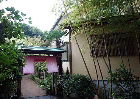 ゆったり落ち着いた雰囲気の温泉宿 南房総国定公園 館山温泉郷 海の湯宿「花しぶき」(千葉館山)