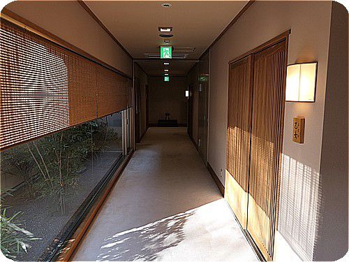 笛吹川温泉 坐忘2018年 その2 ライブラリー編