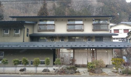 塩原温泉、小梅や 源泉掛け流しの部屋風呂