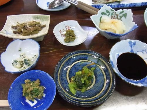 奥津温泉 みやま荘(苫田郡) ②夕食・朝食 夕食はボリューム満点