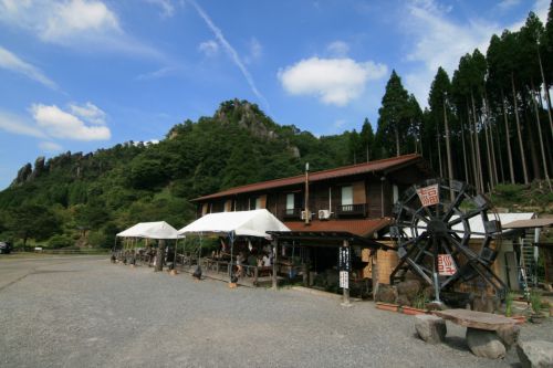 【玖珠町】七福温泉 宇戸の庄 泡付きモール泉!青空の下で堪能