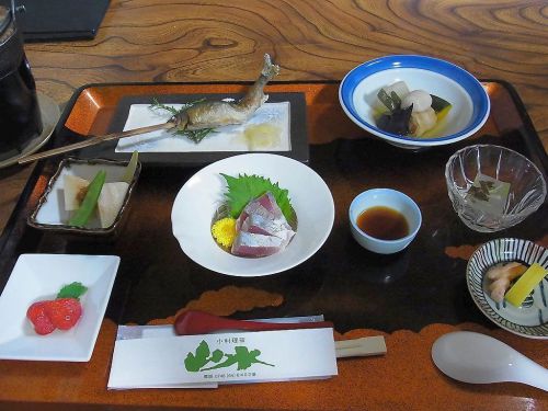 十津川温泉 山水(現:静響の宿 山水) ③夕朝食 素朴だけれど美味しい食事です