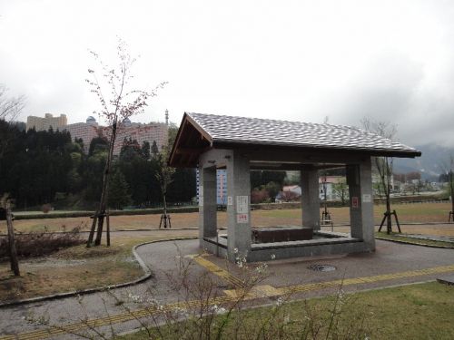 湯沢温泉 湯沢中央公園 足湯