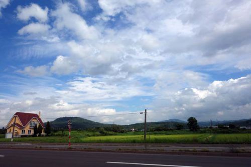 札幌でB’zライブ!しかし私は定山渓温泉施設のレストランでインドカレー食ってるぞ・・・