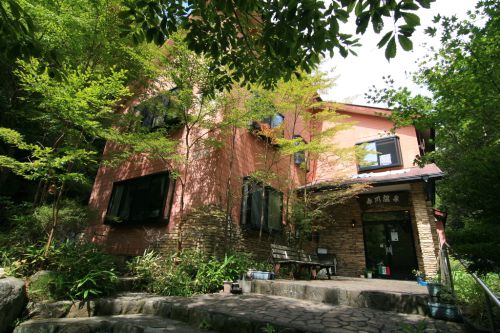 【竹田市】赤川温泉 赤川荘~日本トップクラスの硫黄泉!自然のパワーを直に感じる大分の秘湯