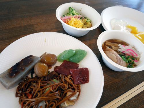 足柄SA 380円で足湯とこんにゃくバイキングが楽しめるのは10月31日まで