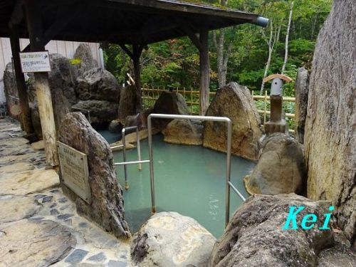 美瑛・白金温泉「大雪山白金観光ホテル」(2)日帰り入浴・露天風呂編★青白いにごり湯? 〔北海道美瑛町〕