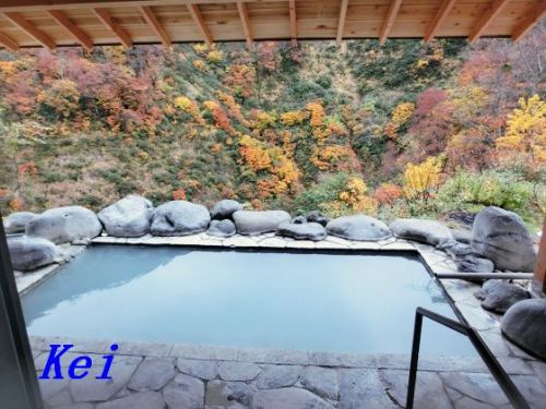 燕温泉「温泉宿 花文」(4)露天風呂編★白色にごり湯と紅葉★ 〔新潟県妙高市〕