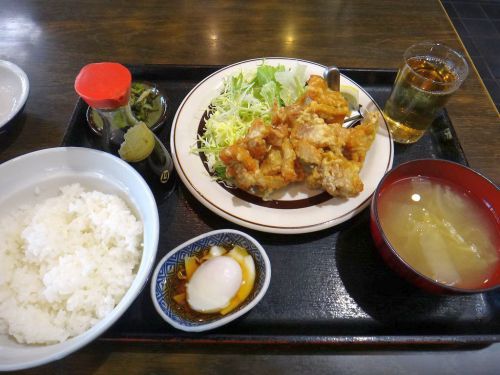 鹿教湯温泉 食事処「辰巳屋」さんで鳥唐揚げ定食