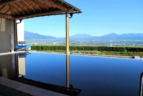 『みはらしの丘温泉 みたまの湯』絶景露天風呂&グルメ最高!【山梨県】