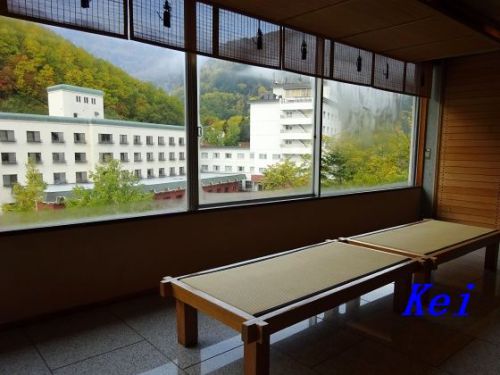 層雲峡温泉「層雲峡 朝陽亭」(3)7階休憩処からの眺め、お部屋、朝食・・・ 〔北海道上川町〕