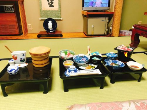 【朝夕部屋食】一人旅初心者におすすめできる極上湯の温泉宿まとめ【休前日も一人泊OK】