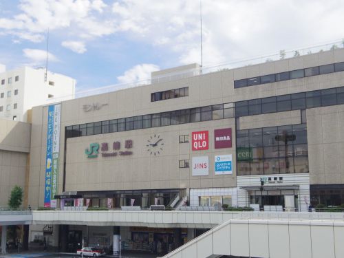 温泉旅と、地方の駅ビルと、デパ地下と