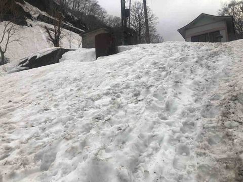 【新潟県】燕温泉 黄金の湯