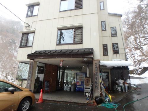 川古温泉 浜屋旅館 宿泊記 極上ぬる湯の混浴露天で有名な、群馬の山奥の宿に一人泊