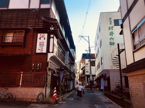 やたら漬け本舗 ~ 肘折温泉 西本屋 ~ マッシュルームスタンド舟形