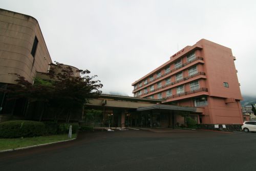 【別府市】別府温泉 豊泉荘~温泉も良いが笑顔が素敵!心も身体も温まる宿泊施設