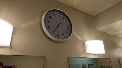 大浴場、時計を置くか?置かないか?