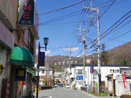 山梨交通バスに乗って、甲府湯村温泉と甲府周辺の観光地へ。