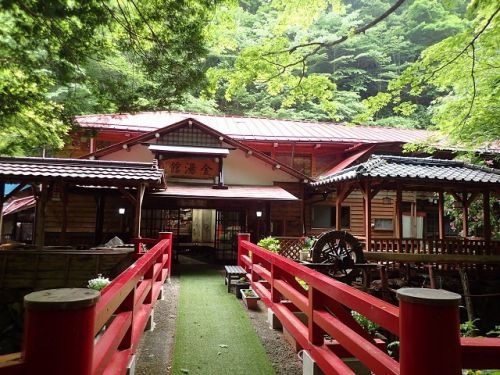 群馬 霧積温泉 金湯館