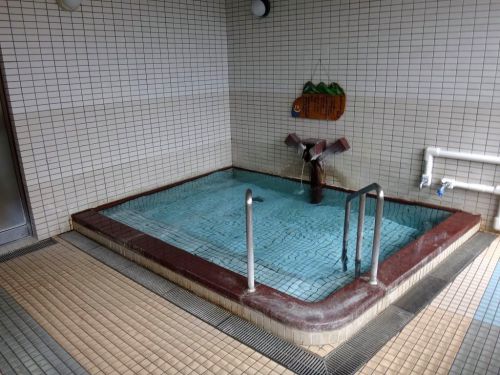 関金温泉 湯楽里(倉吉市) 簡易宿泊所施設で、気軽に「白銀の湯」を
