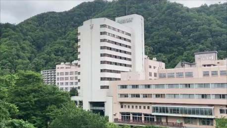 【休前日でも1泊2食バイキング付1人6500円】定山渓温泉 定山渓ホテル 150年の歴史ある源泉かけ流し宿の実力とは?