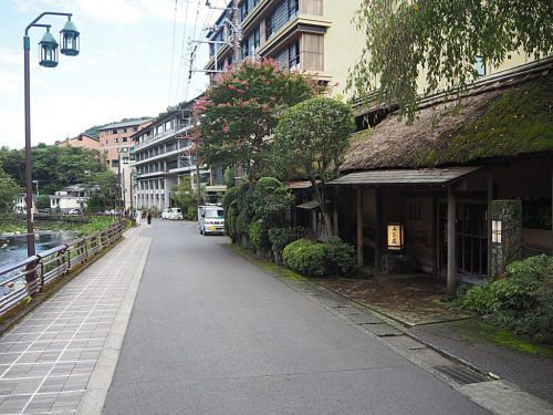 箱根湯本温泉「離れ 山家荘」