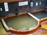 島根県 温泉津温泉街と「元湯 泉薬湯(せんやくとう)」