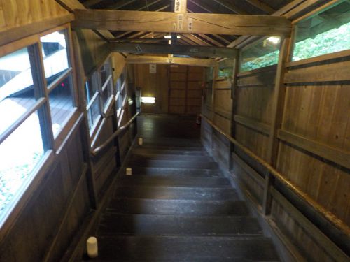 【作並温泉 鷹泉閣 岩松旅館】広瀬川沿いの混浴露天風呂