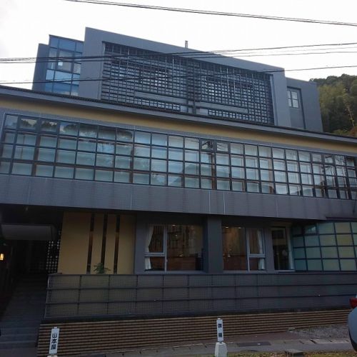 城崎温泉:料理旅館翠山荘