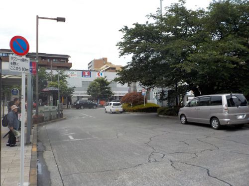【天然温泉 仙川 湯けむりの里】家族で楽しめる温泉施設