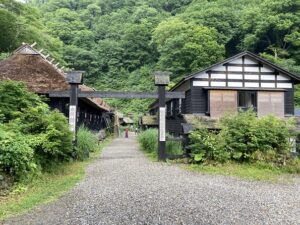 秘湯鶴の湯温泉に宿泊