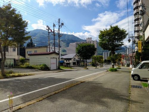 苗場温泉「雪ささの湯」(3) カフェオレ色の塩化物泉。日帰り温泉。〔新潟県湯沢町〕