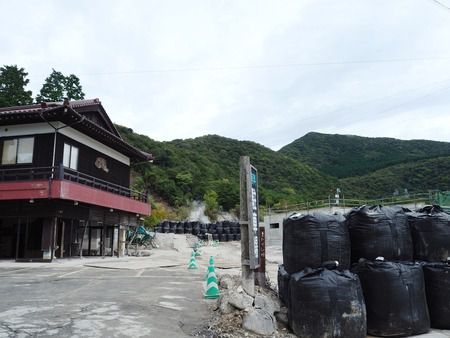 今だけ!温泉の色が毎日変わる!?「雲仙スカイホテル」と焼き立て湯せんぺい「遠江屋」(雲仙市小浜町)