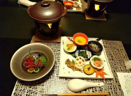福島土湯温泉はるみや旅館 夕食は鶏しゃぶ