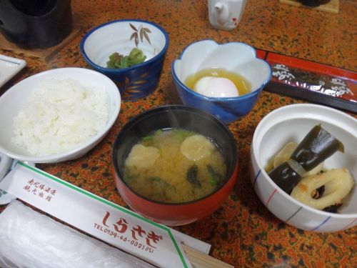 椿温泉 しらさぎ ⑤朝食はシンプルな和食