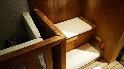 山梨でととのう旅に出かけよう!おすすめテントサウナ&サウナ飯5選|石和温泉の高級老舗旅館なら銘石の宿かげつ