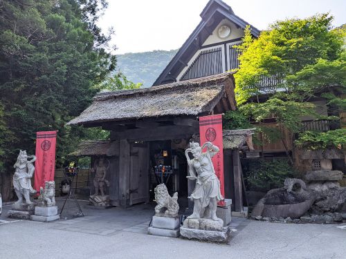 栃木の秘湯を巡る旅 3(湯西川温泉 桓武平氏ゆかりの宿揚羽~AGEHA~ 館内編)