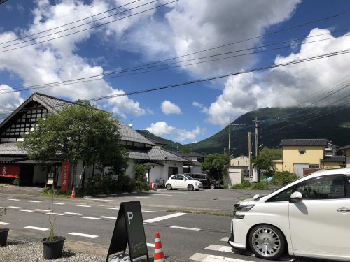 源泉掛け流しの離れ宿 由布院別邸 風の森さんに宿泊しました。その1