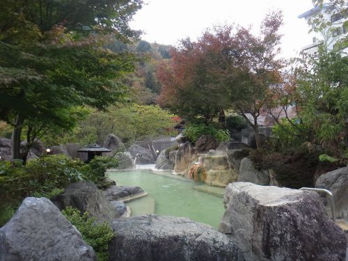 奥飛騨ガーデンホテル焼岳(高山市) ②混浴露天風呂と瀑泉洞