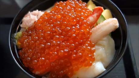 【ビジネスホテル宿泊記】いくらを含む6種の海鮮丼が食べ放題の朝食バイキング！天然温泉 神威の湯 ドーミーイン旭川～1泊朝食付1人3250円で緊急事態宣言解除直後に宿泊！